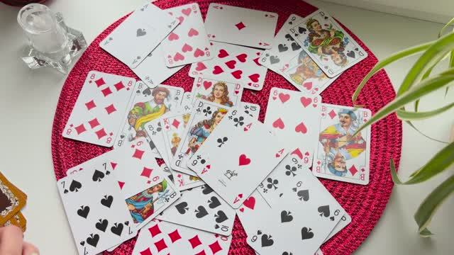 Червонная дама. Гадание на игральных картах