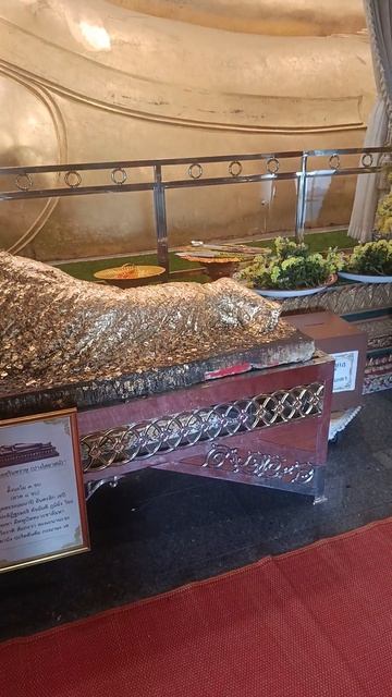 Как звучит тишина в священной пещере Белый слон на вершине тайской пещеры: духовный подъём в храм