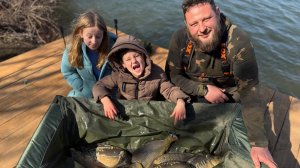 Раздача карпа ранней весной! Рыбалка с семьей в окрестностях Симферополя!