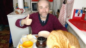 Ужин с Рыжулей. Рассуждаю о коллективизации в СССР. Мукбанг. Обжор. Еда на камеру. Диета. Шизофрения