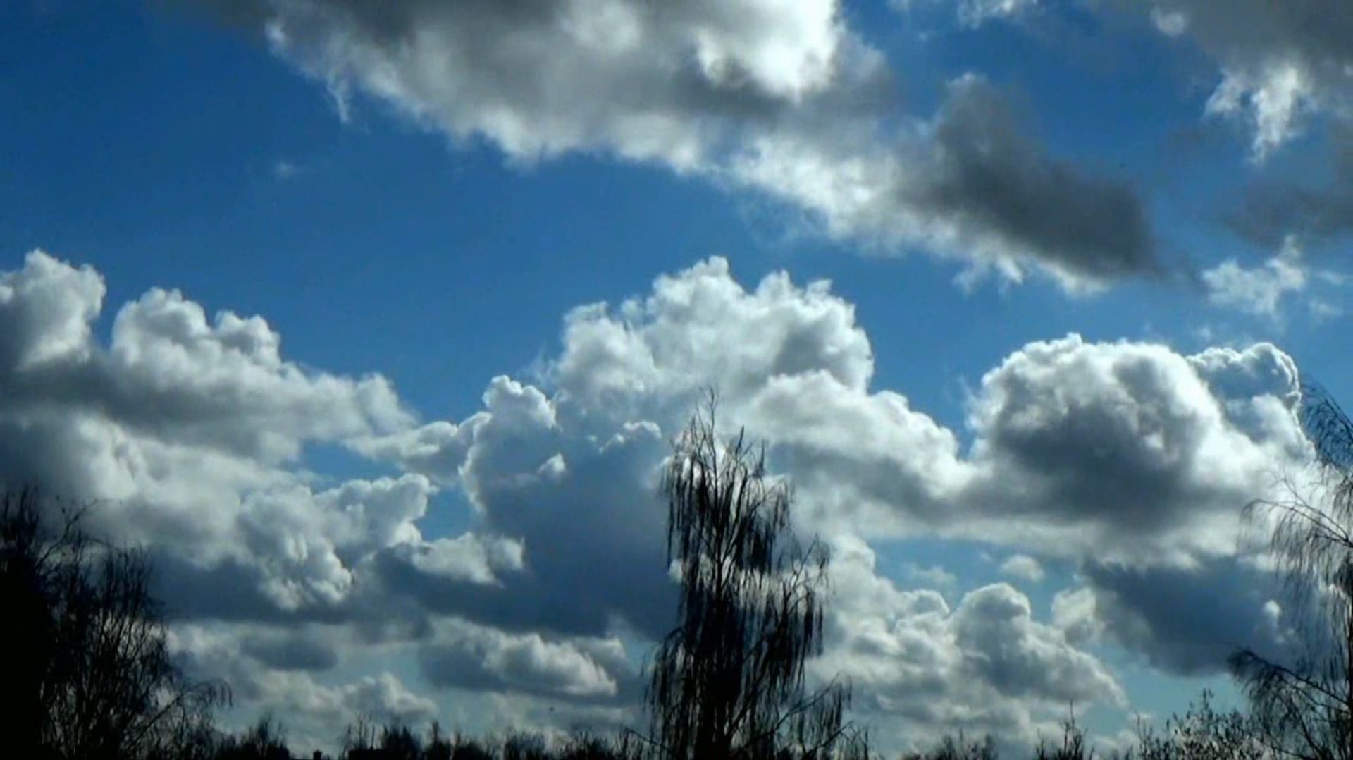Конвекция в начале дня в теплом секторе циклона над городом Вязники 08.04.2026