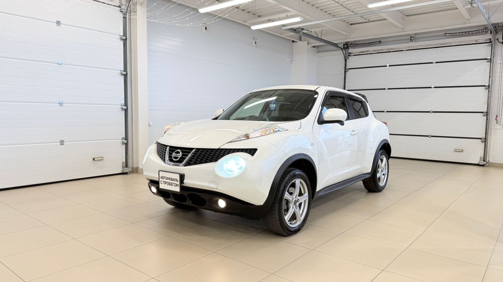 Nissan Juke, 2012 год смотреть онлайн