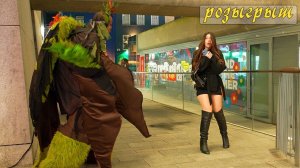 2,7 метра ужаса! Приколы чудища.