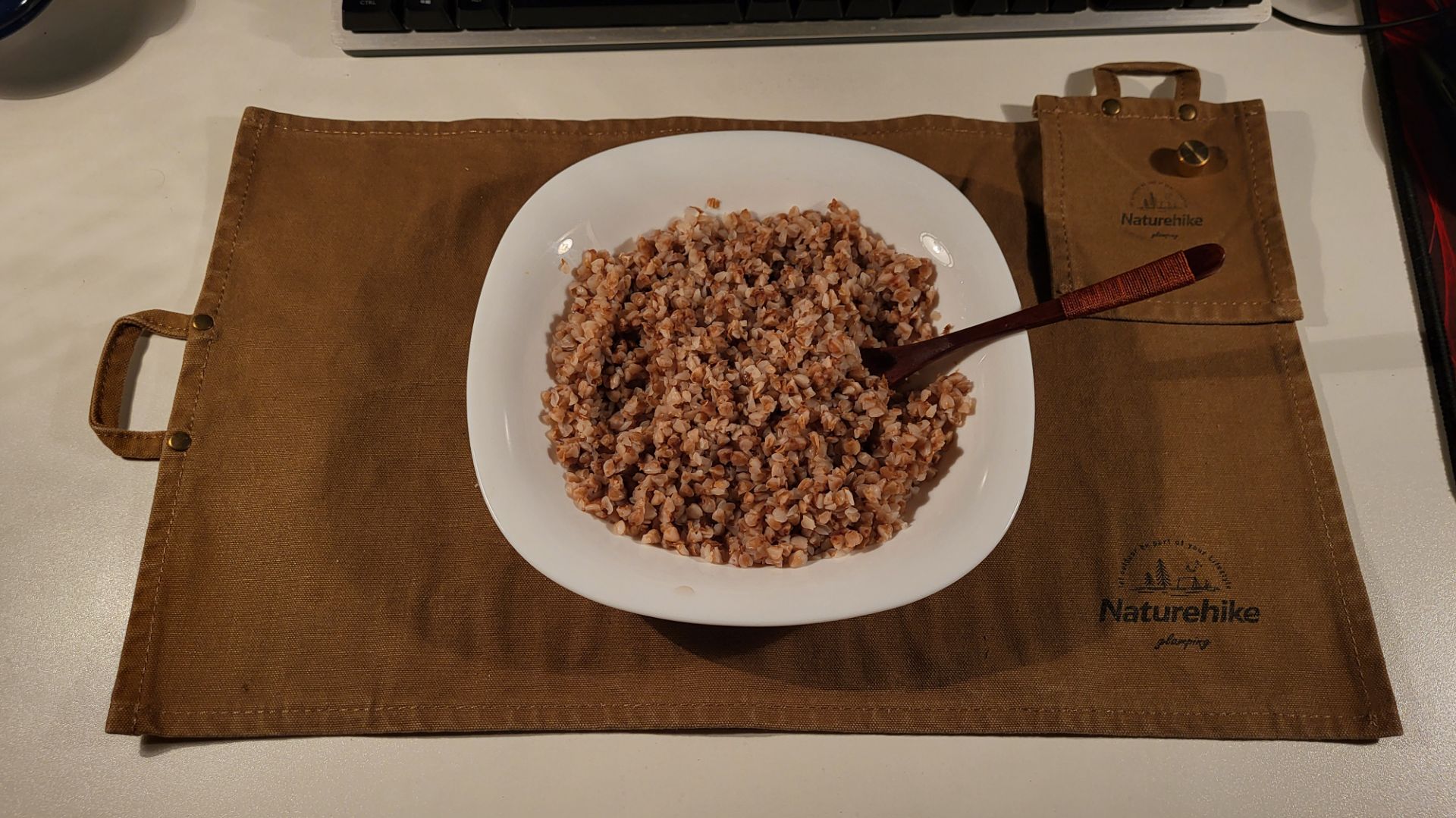 Варю гречку в пакетике и облегчаю рюкзак
