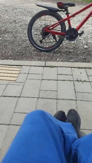 жду друга на стоянке