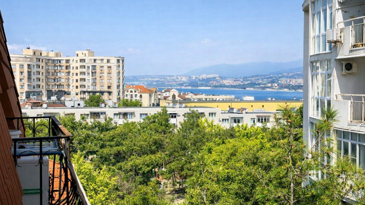 🏡 №179 Сдаётся посуточно 1-комнатная квартира с видом на море и балконом — Геленджик