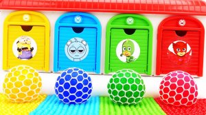 Мультики для детей. Яркие гаражи миньонов с мячиками и игрушками. Мультики для малышей смотреть.