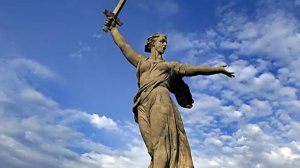 "Мы спасали не только себя!"- читает Галина Катрачёва