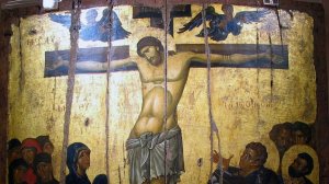 ДНЕСЬ ВИСИТ НА ДРЕВЕ.