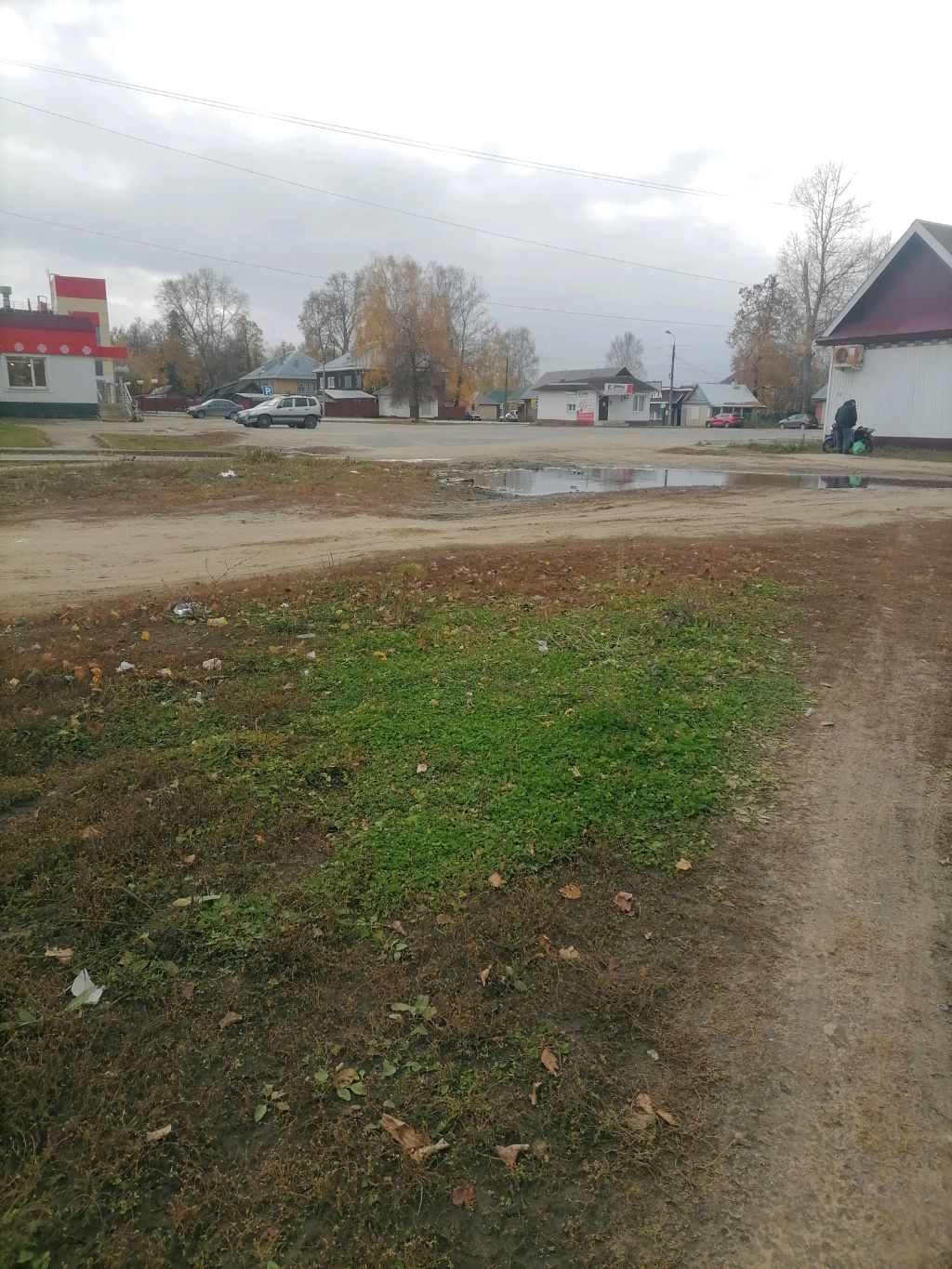 Среда, рынок барахолка в п. Юрино..