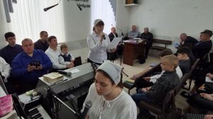 Шумит толпа, в народе торжество / Маша Калугина & Таня Савченко