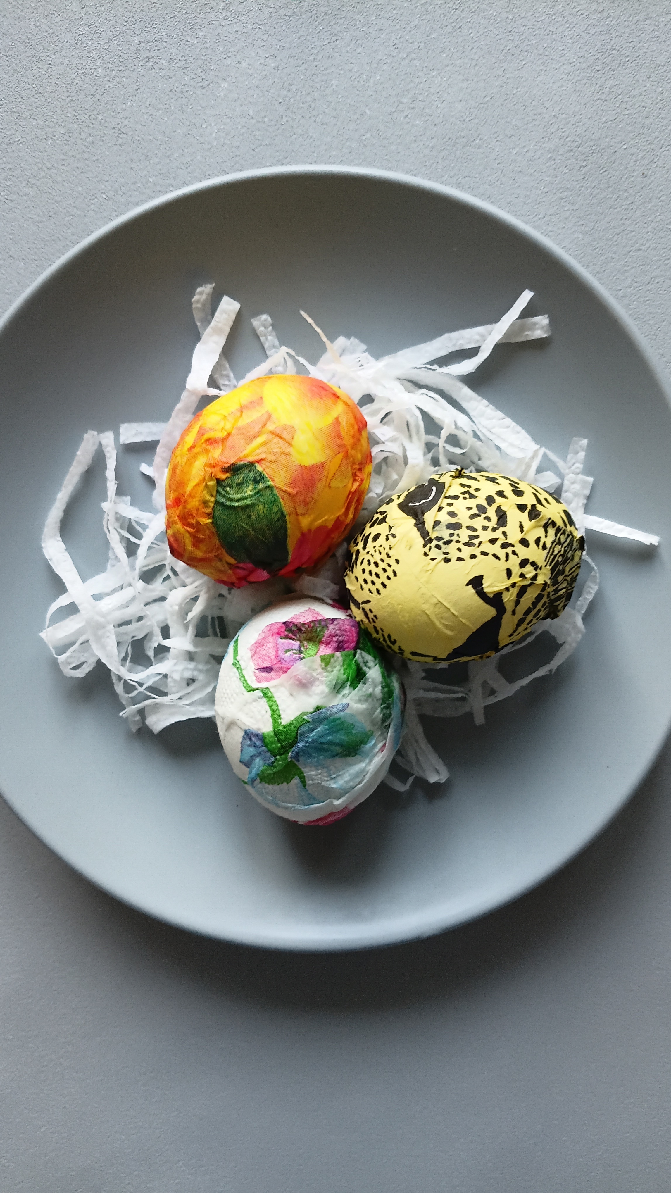 Как украсить яйца на Пасху без красителей