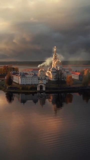Нило-Столобенская Пустынь на живописном озере Селигер в Тверской области