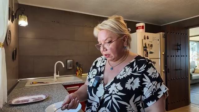 Курбанова- - Наконец-то дома. НАУЧИЛА СВЕКРОВЬ -⧸ ЗА 15 МИНУТ ОТЛИЧНАЯ ЗАКУСКА⧸ ОБАЛДЕННЫЙ РЕЦЕПТ