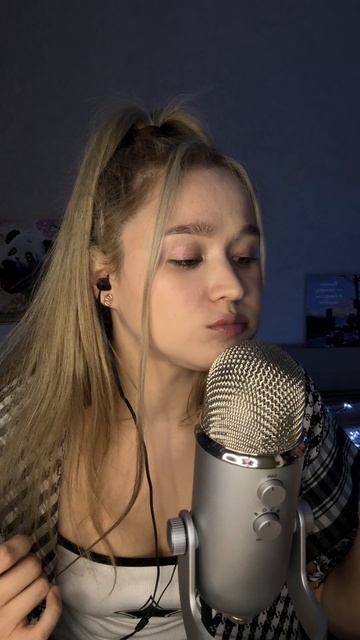 АСМР итинг творожного сырка  #асмр #итинг #асмрсырки