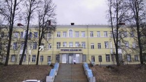 Глава ЗГО Олег Решетников навестил в больнице учительницу, которая не допустила паники среди детей в