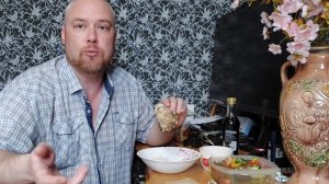 Мукбанг. Рос с соевым соусом и курицей. Как не злиться на окружающих.