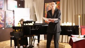 Юлия Гордина исполняет романс «В твою светлицу» Прокофьева на слова Пушкина. Ф-но — Юлия Родимова