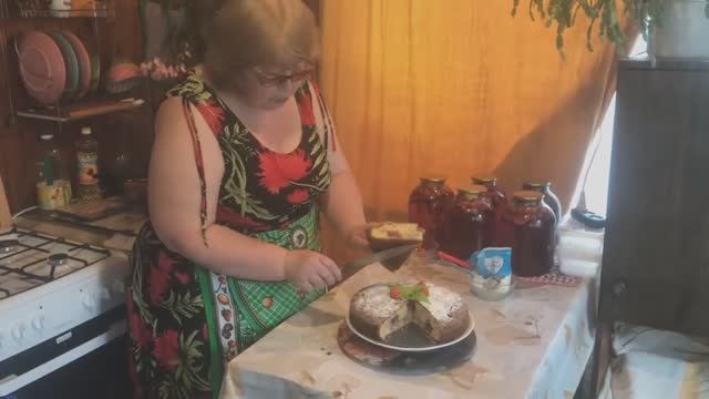 Клубничный пирог за 15 минут быстро и просто