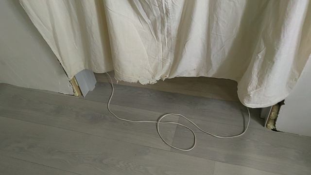 Постелил линолеум!