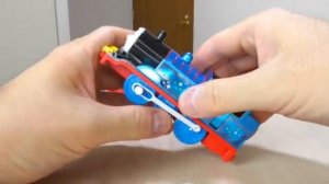 Разные паровозики Томас и его друзья для детей.Играем с паровозиками. #дети #видеодлядете