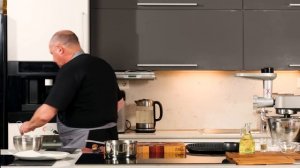 Жареные ПОНЧИКИ с КОЛБАСОЙ и сыром! ДЕТИ будут в ВОСТОРГЕ! РЕЦЕПТ от Ильи Лазерсона