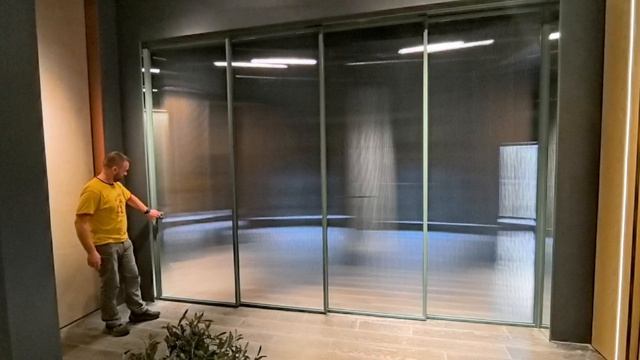 Перегородка 4 створки в проёме | Каскадная телескопическая система, потолочная интеграция