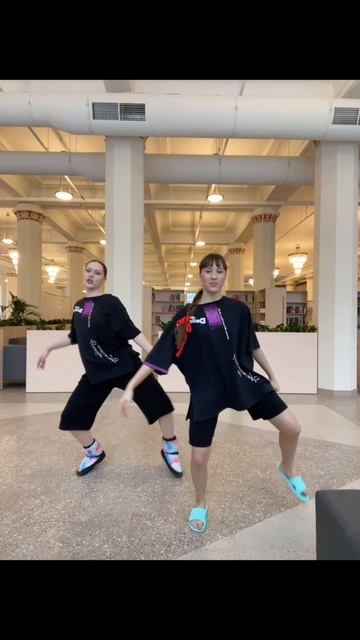 Рассказывай, интересно ведь #ВероникаПетрова #Танцы #отчеготыбезума #DanceDanceDance #Танцовщицы #яв