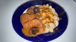 Говядина томленая с черносливом - очень вкусненько.