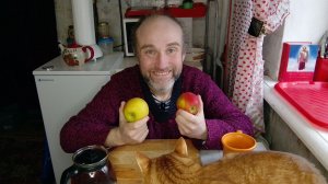 Завтрак с Рыжулей. Еле вытащил хлеб из хлебопечки. Мукбанг. Обжор. Еда на камеру. Диета. Шизофрения.