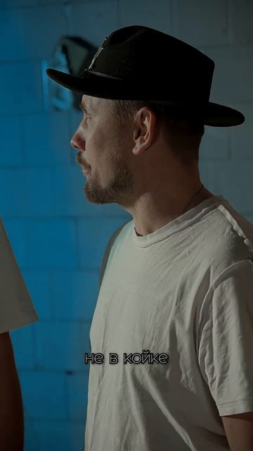 Рядовой Куча решил снимать тренды. х/ф Цельнометаллический IPhone