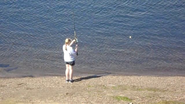 Рыбалка на пляже * Девчонки  отжигают * Кароновирус, где ты? )))  26.06.2022