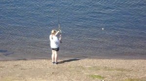 Рыбалка на пляже * Девчонки  отжигают * Кароновирус, где ты? )))  26.06.2022