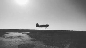 С аэродрома  моего села Елизарьево взлетают самолеты.