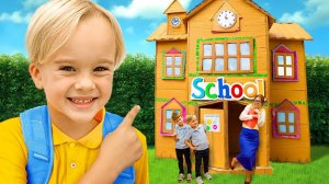 Творческие приключения в картонной школе с Крисом и его друзьями!