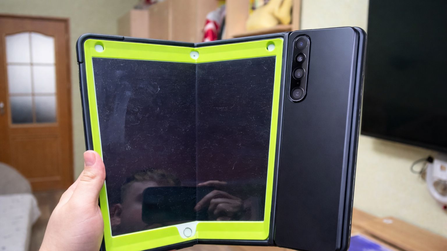 смотрим на samsung z fold 3 samsung z flip 3 samsung calaxy wotc 4 смотреть онлайн