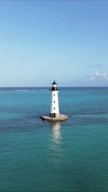 Маяк на фоне океана #природа #океан #маяк