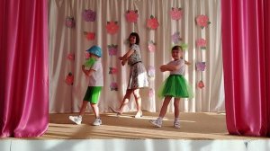 МАДОУ "Детский сад комбинированного вида №60"АМО СО.,г.Асбест .,семья Старцевых ,танец "Мама"