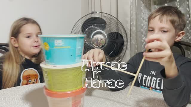 Димас и Натас. Пробуем лапшу