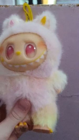 видео про лабубу?