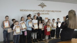 В полиции Рубцовска подвели итоги детского конкурса рисунка