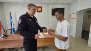 Доброволец из Камеруна получил паспорт РФ после года службы