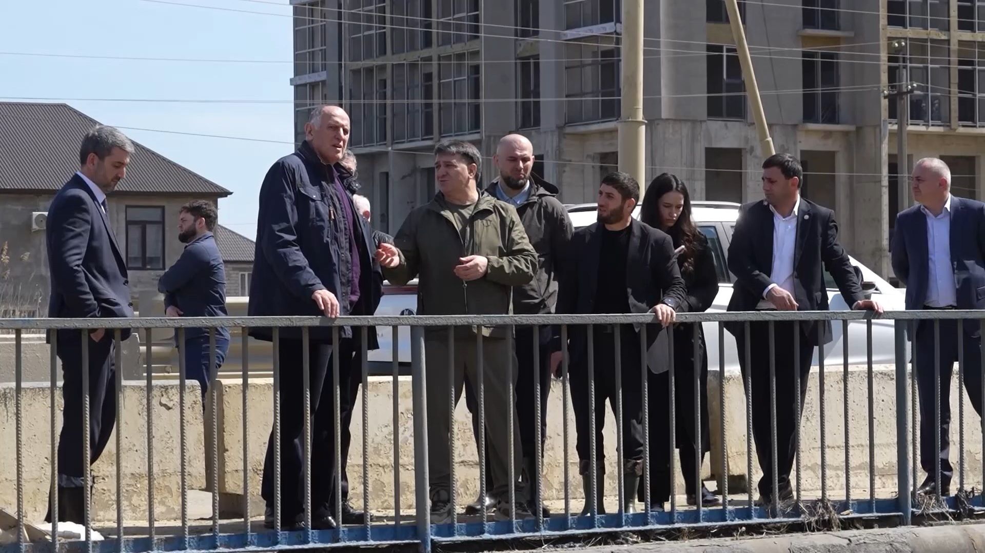 Абдулмуслим Абдулмуслимов и Джамбулат Салавов посетили подстанцию «Приморская»