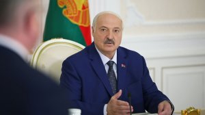 Лукашенко заслушал доклад о ходе посевной в Витебской области