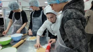 Каникулы с пользой: колпашевские школьники познакомились с профессиями в КСПК