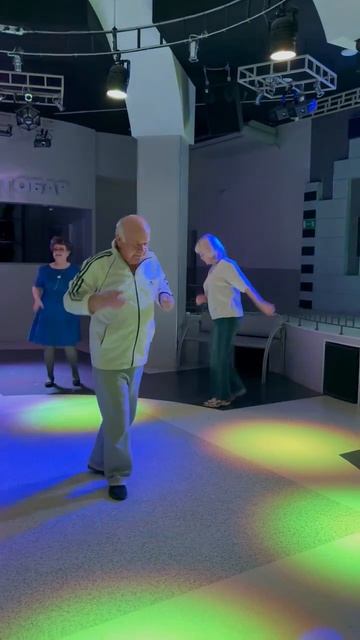 Модный дедушка