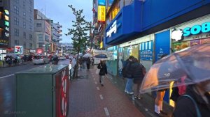 Япония Токио Синдзюку 2026 Пешая прогулка по району в сумерках весной