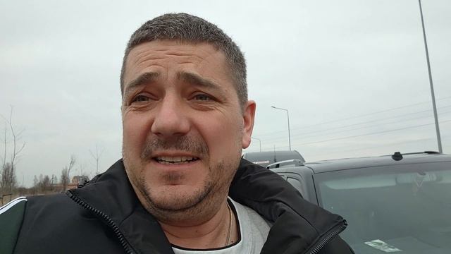 Планы поменялись, неприятность на дороге, всё ещё в переди