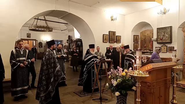 Великий Пяток. Воспоминание Святых спасительных Страстей. Прямая трансляция.