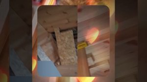 1000055525.mp4 (Собака наблюдает за устройством лестницы на 2-ой этаж в доме А-фрейм)